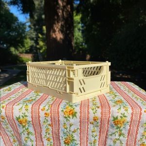Foldable & Stackable Crate in Butter Yellow